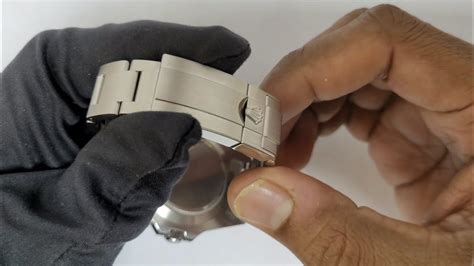 rolex seriali clasp|how to adjust rolex clasp.